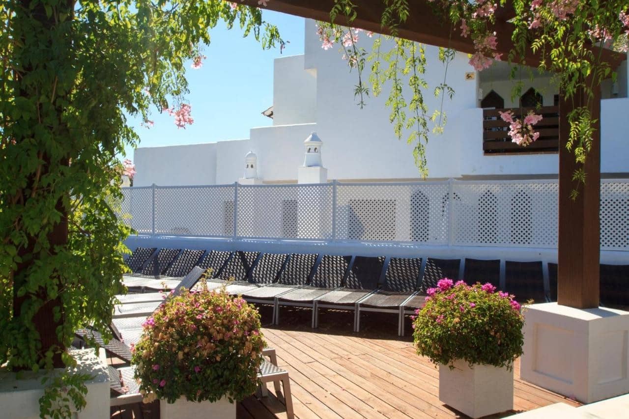2 chambre Appartement à vendre à Estepona avec piscine garage - 387 000 € (Ref: 8652169)