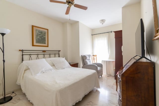 3 makuuhuone Huoneisto myytävänä paikassa Estepona - 950 000 € (Ref: 8665155)