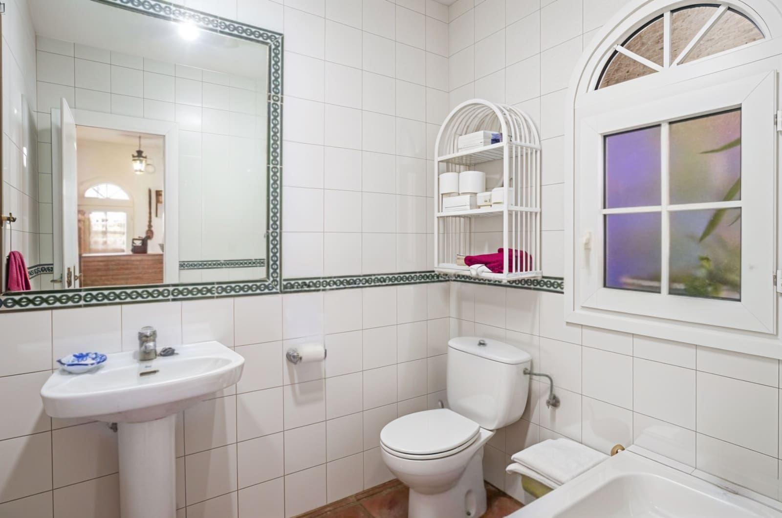 6 makuuhuone Huvila myytävänä paikassa Estepona mukana uima-altaan 
autotalli - 3 800 000 € (Ref: 8687402)