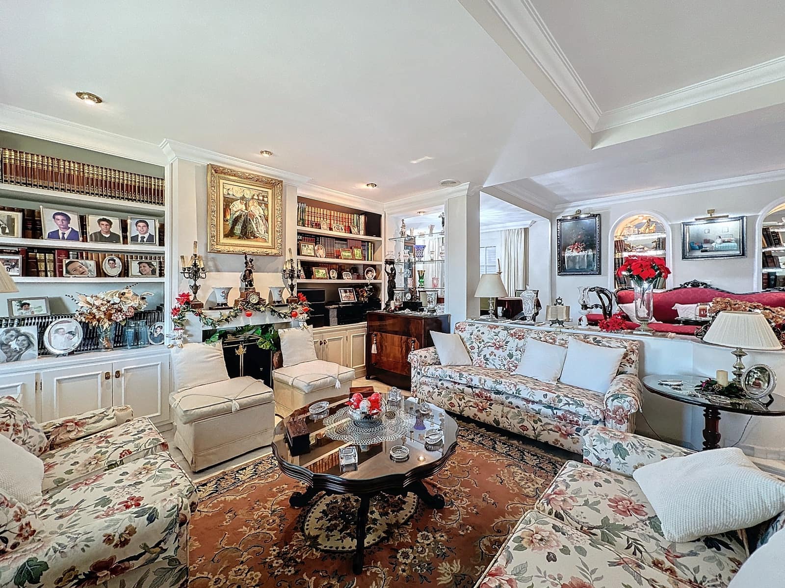 6 makuuhuone Huvila myytävänä paikassa Estepona mukana uima-altaan 
autotalli - 3 800 000 € (Ref: 8687402)