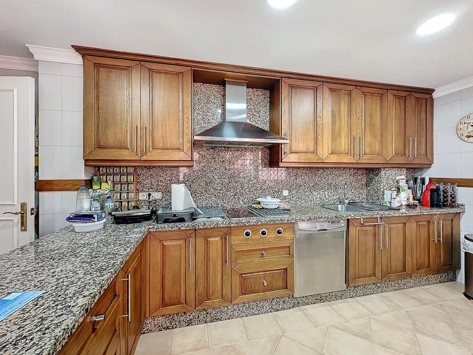 6 makuuhuone Huvila myytävänä paikassa Estepona mukana uima-altaan 
autotalli - 3 800 000 € (Ref: 8687402)