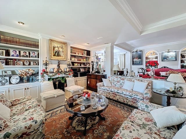 6 sypialnia Willa na sprzedaż w Seghers, Estepona z basenem garażem - 3 800 000 € (Ref: 8687402)