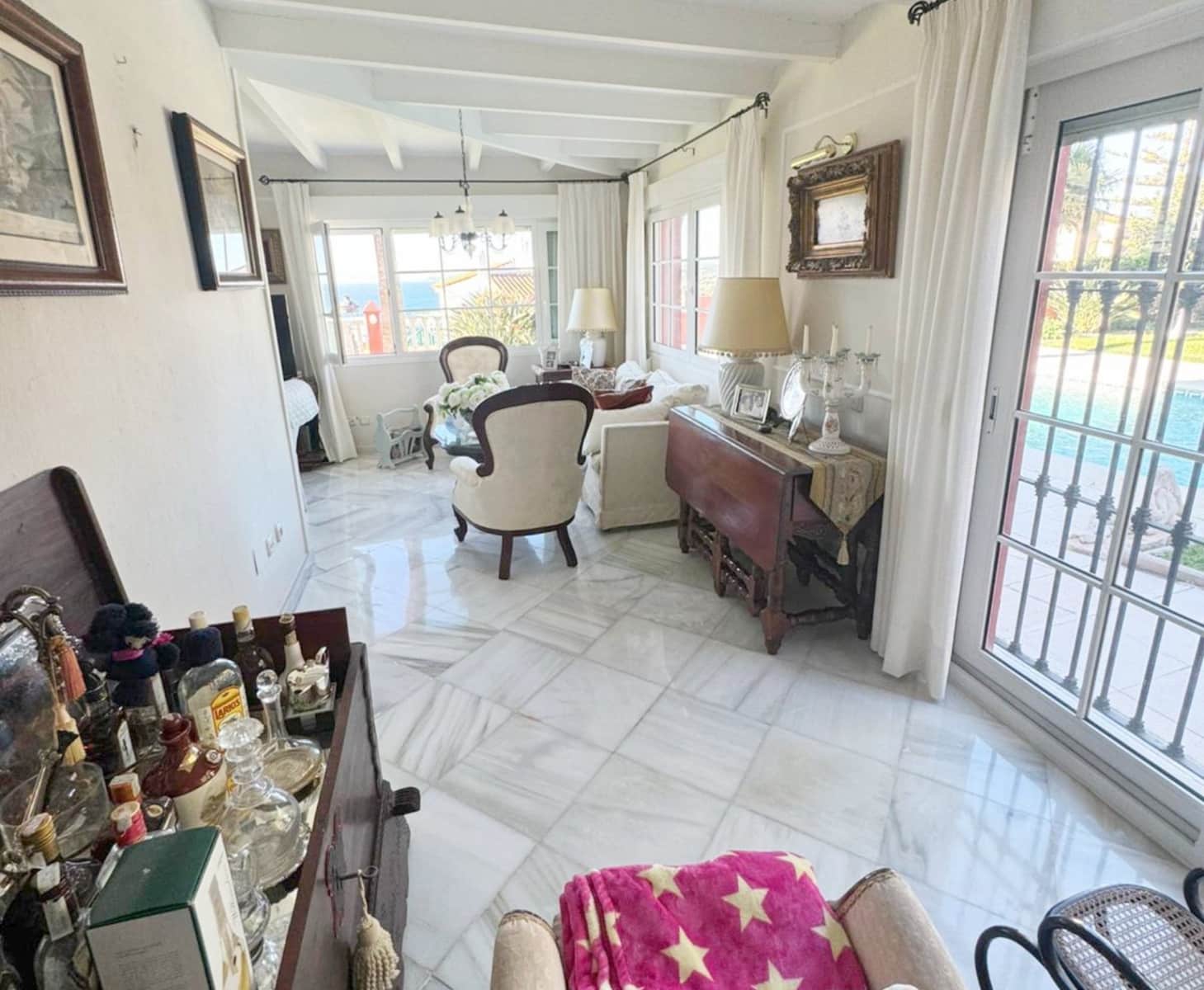 6 sypialnia Willa na sprzedaż w Estepona z basenem garażem - 3 800 000 € (Ref: 8687402)
