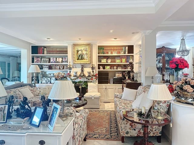6 sypialnia Willa na sprzedaż w Seghers, Estepona z basenem garażem - 3 800 000 € (Ref: 8687402)