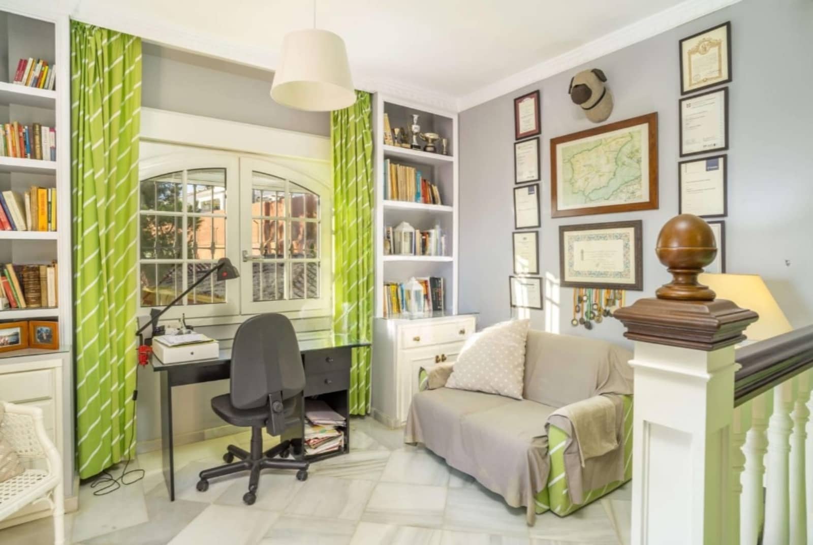 6 sypialnia Willa na sprzedaż w Estepona z basenem garażem - 3 800 000 € (Ref: 8687402)