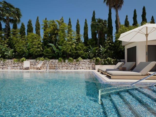 3 sovrum Takvåning till salu i Estepona med pool garage - 750 000 € (Ref: 8708004)