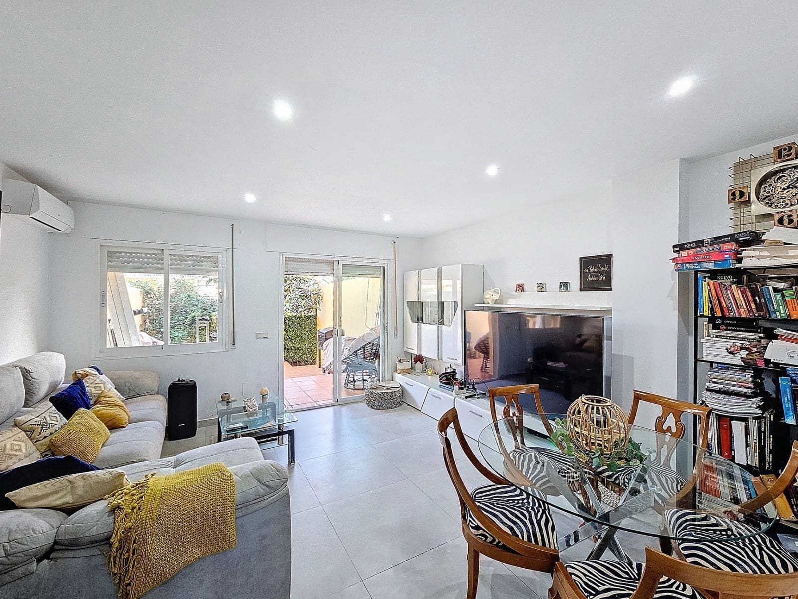 3 quarto Casa em Banda para venda em El Padron com piscina garagem - 348 000 € (Ref: 8723900)