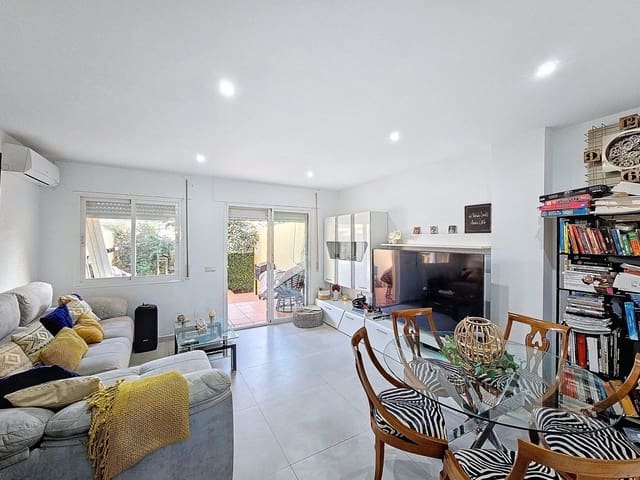 3 makuuhuone Omakotitalo myytävänä paikassa El Padrón, Estepona mukana uima-altaan 
autotalli - 348 000 € (Ref: 8723900)