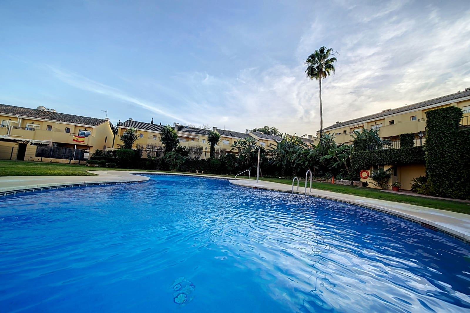 3 quarto Casa em Banda para venda em El Padron com piscina garagem - 348 000 € (Ref: 8723900)