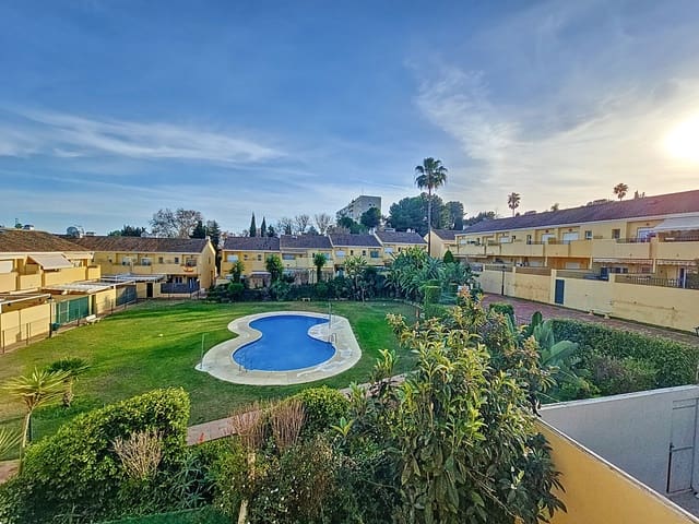 3 makuuhuone Omakotitalo myytävänä paikassa El Padrón, Estepona mukana uima-altaan 
autotalli - 348 000 € (Ref: 8723900)