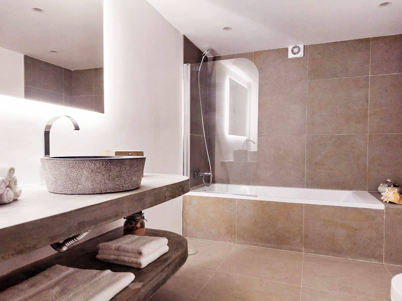 Chalet de 4 habitaciones en Atalaya-Isdabe en venta con piscina garaje - 1.495.000 € (Ref: 8735317)