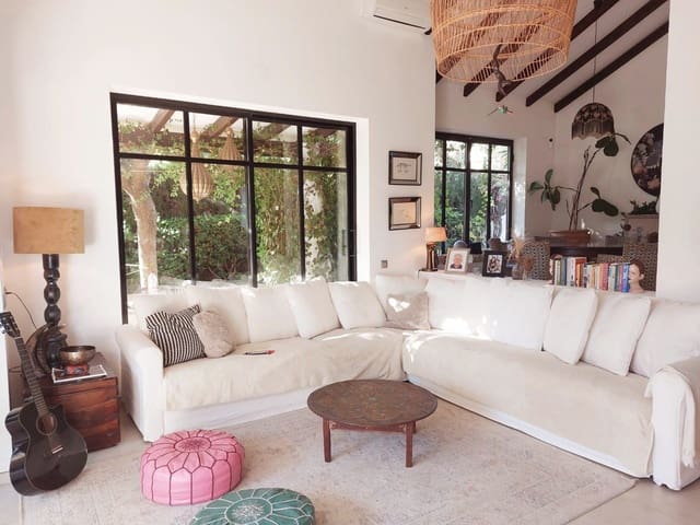 4 sovrum Villa till salu i Atalaya-Isdabe, Estepona med pool garage - 1 495 000 € (Ref: 8735317)