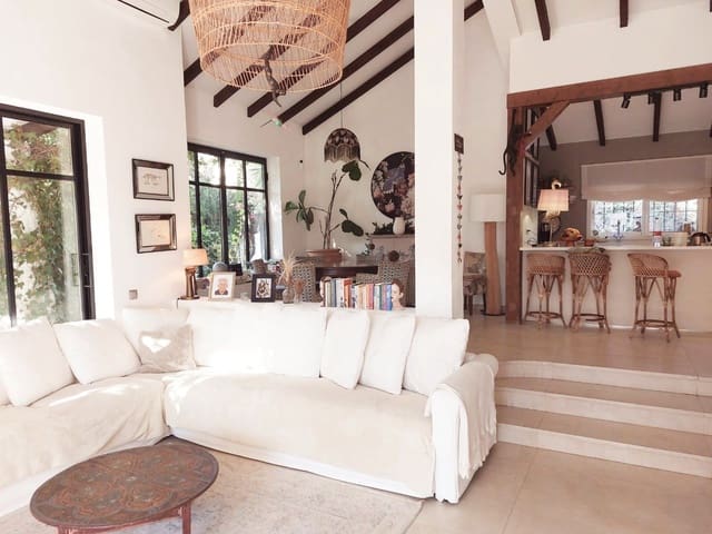 4 sovrum Villa till salu i Atalaya-Isdabe, Estepona med pool garage - 1 495 000 € (Ref: 8735317)