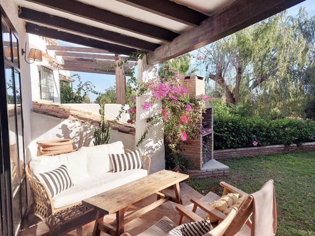 4 sypialnia Willa na sprzedaż w Atalaya-Isdabe, Estepona z basenem garażem - 1 495 000 € (Ref: 8735317)