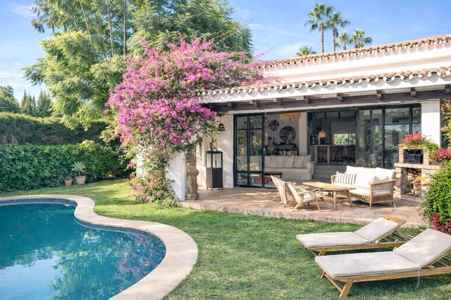 4 makuuhuone Huvila myytävänä paikassa Atalaya-Isdabe, Estepona mukana uima-altaan 
autotalli - 1 495 000 € (Ref: 8735317)