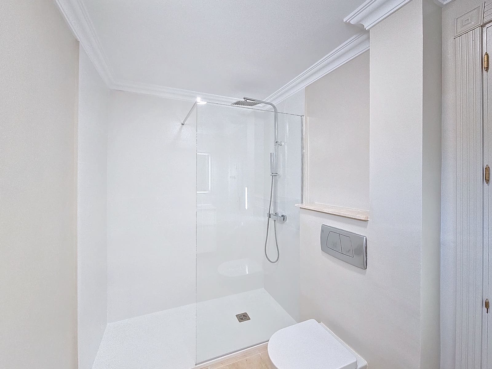 4 bedroom Villa for sale in Estepona with pool garage - € 2,450,000 (Ref: 8747874)