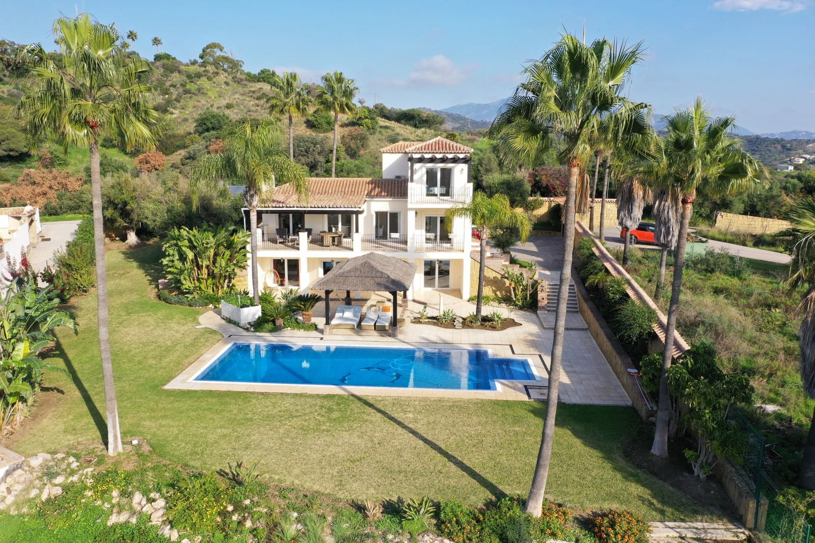 4 sovrum Villa till salu i Estepona med pool garage - 2 450 000 € (Ref: 8747874)
