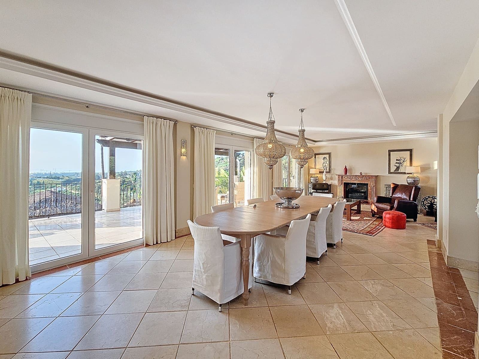 4 sovrum Villa till salu i Estepona med pool garage - 2 450 000 € (Ref: 8747874)
