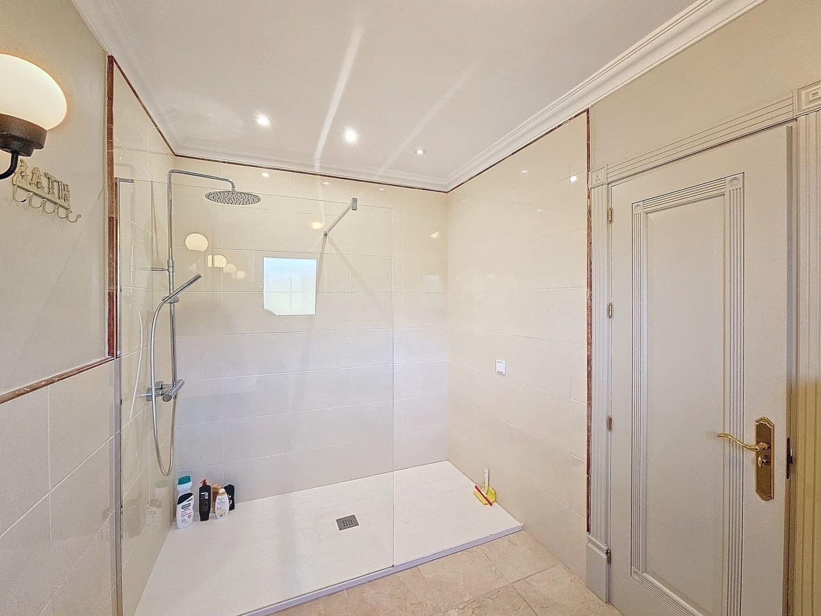 4 sovrum Villa till salu i Estepona med pool garage - 2 450 000 € (Ref: 8747874)
