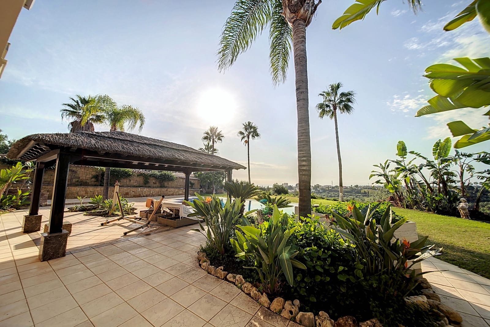 4 sovrum Villa till salu i Estepona med pool garage - 2 450 000 € (Ref: 8747874)