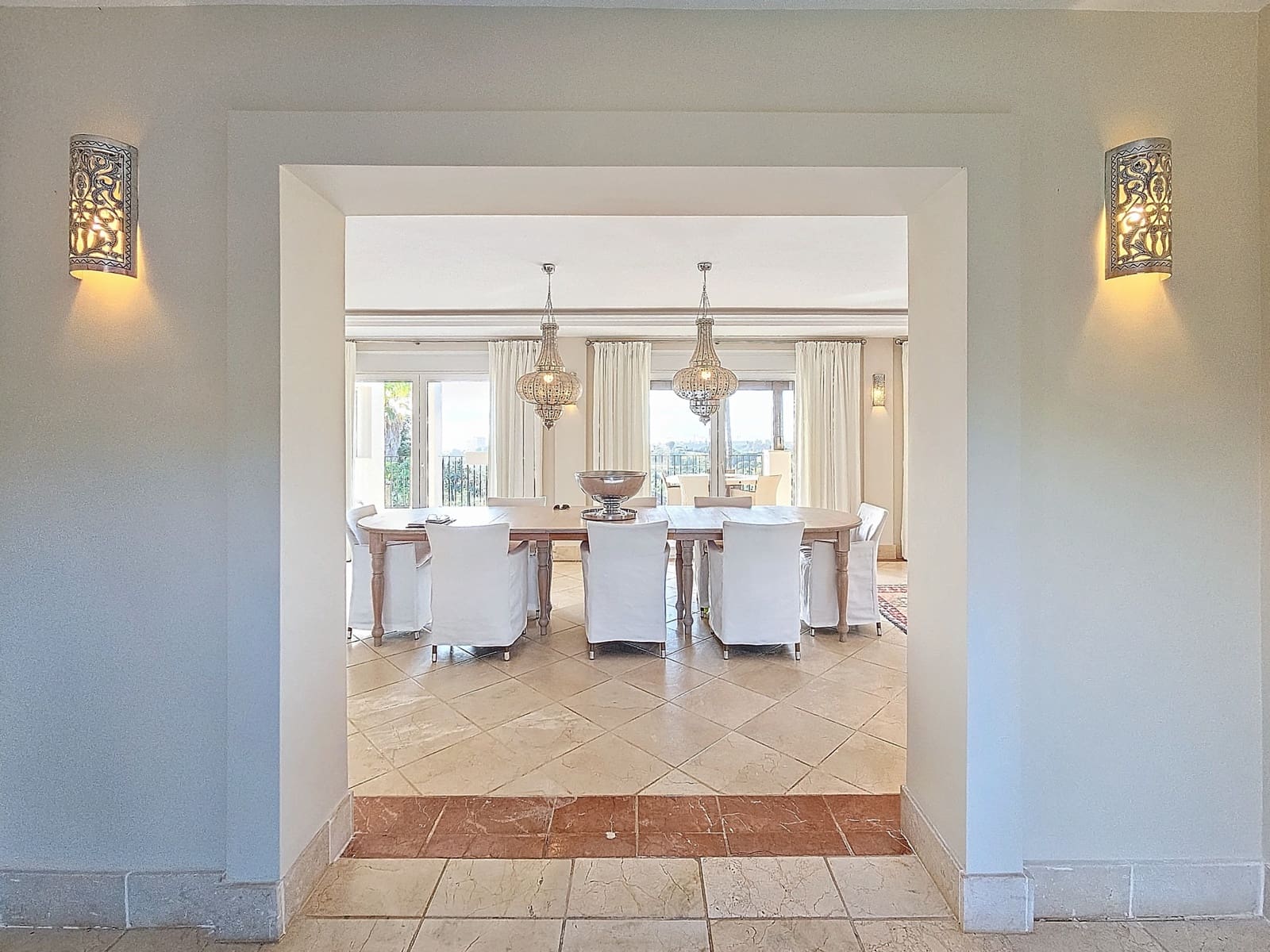 4 sovrum Villa till salu i Estepona med pool garage - 2 450 000 € (Ref: 8747874)