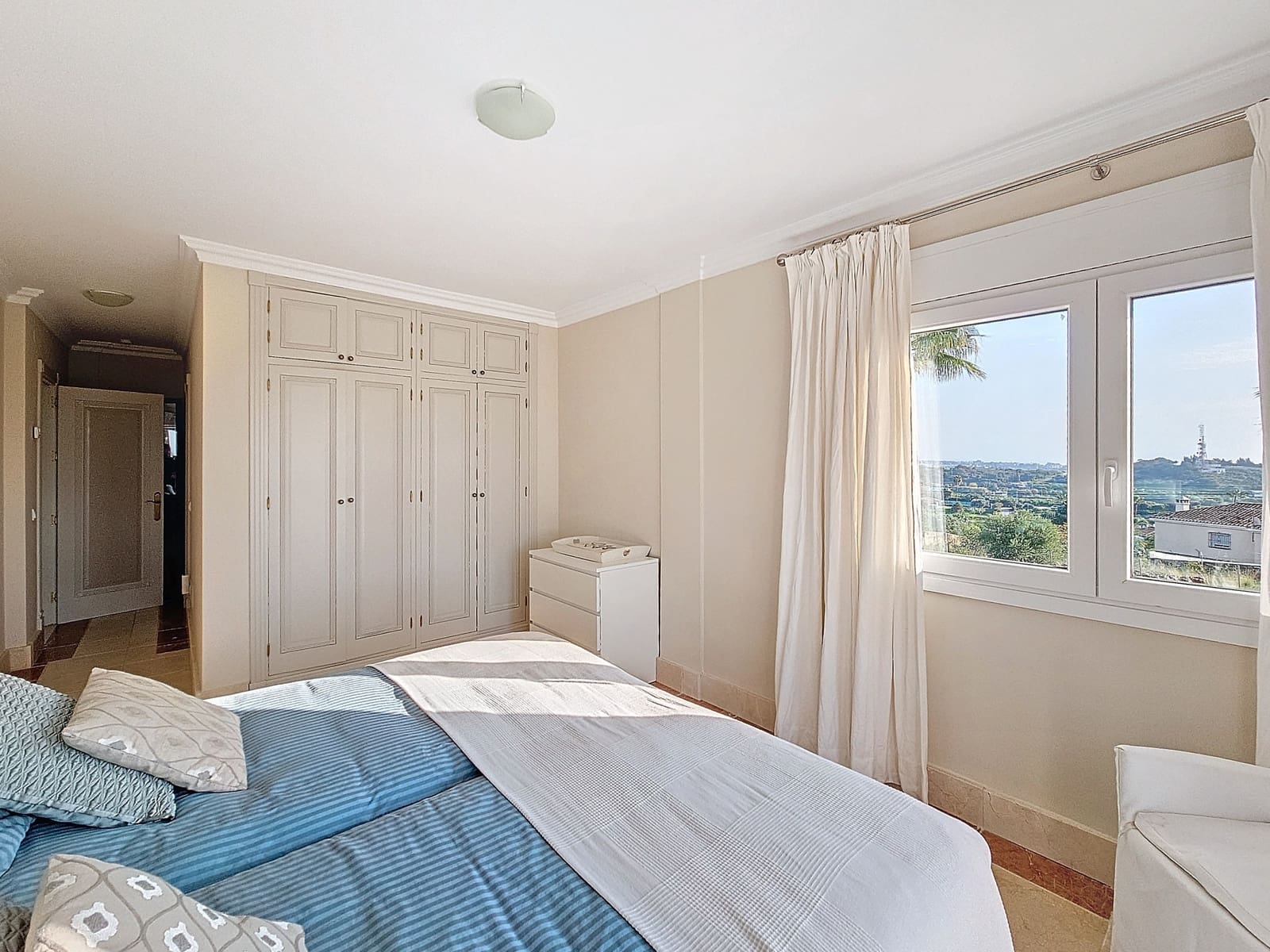 4 sovrum Villa till salu i Estepona med pool garage - 2 450 000 € (Ref: 8747874)