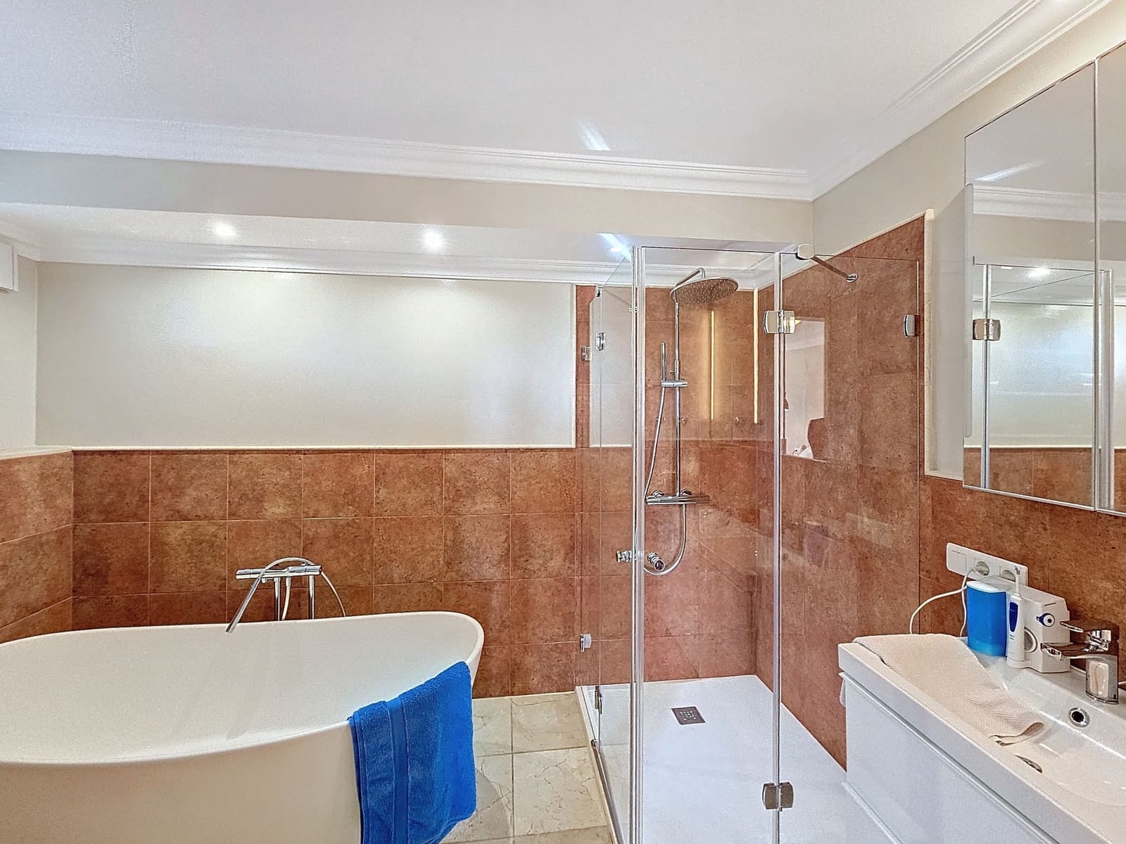 4 sovrum Villa till salu i Estepona med pool garage - 2 450 000 € (Ref: 8747874)
