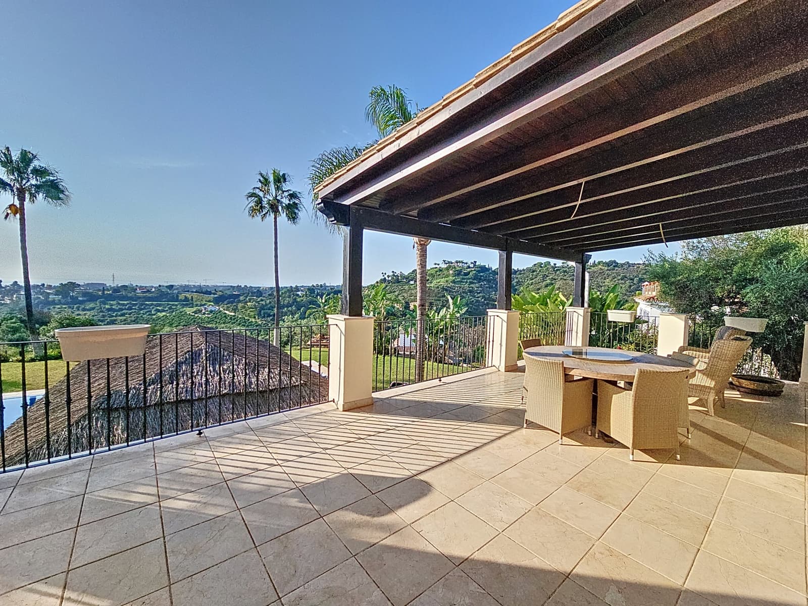 4 sovrum Villa till salu i Estepona med pool garage - 2 450 000 € (Ref: 8747874)