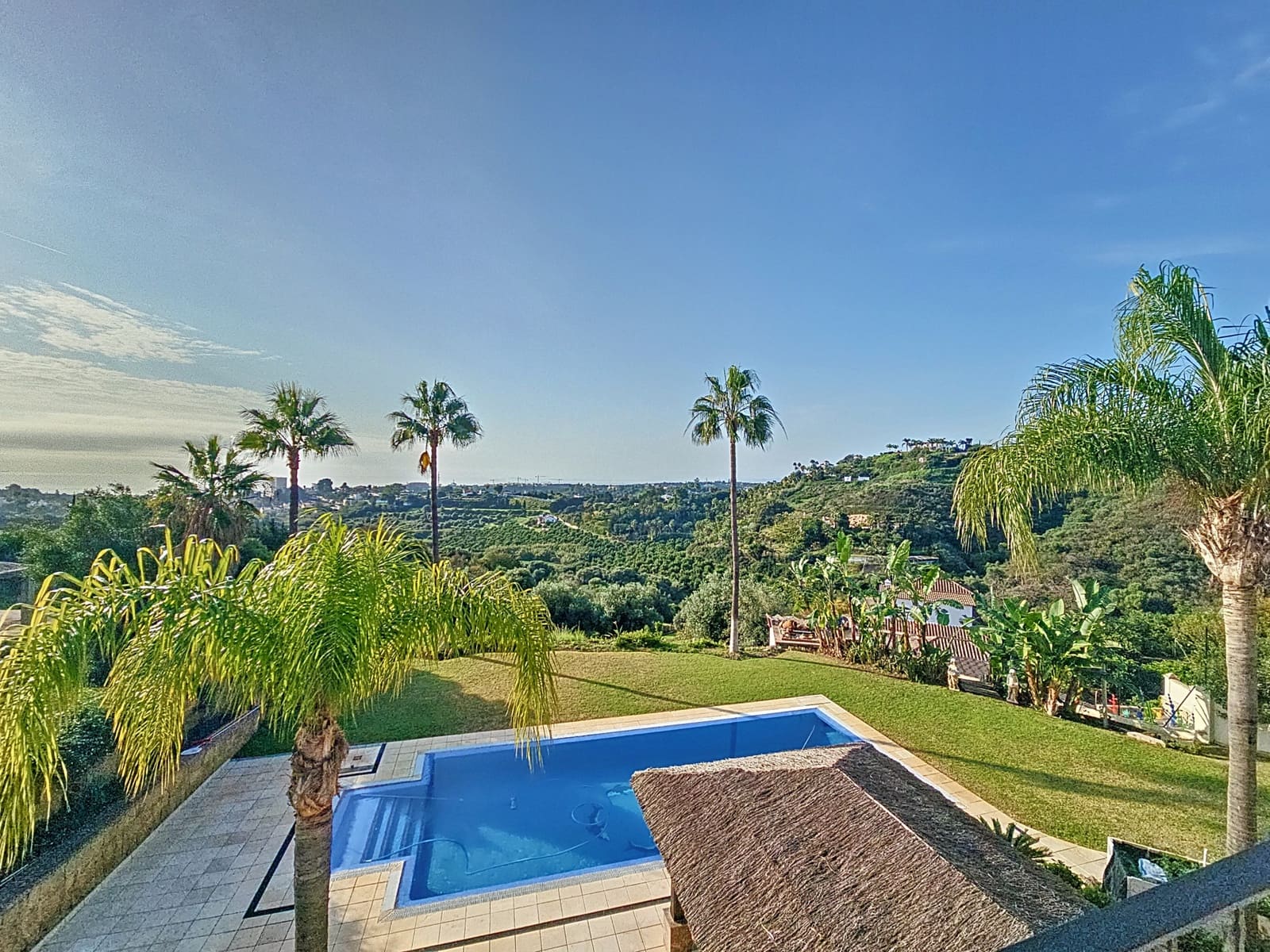 4 sovrum Villa till salu i Estepona med pool garage - 2 450 000 € (Ref: 8747874)