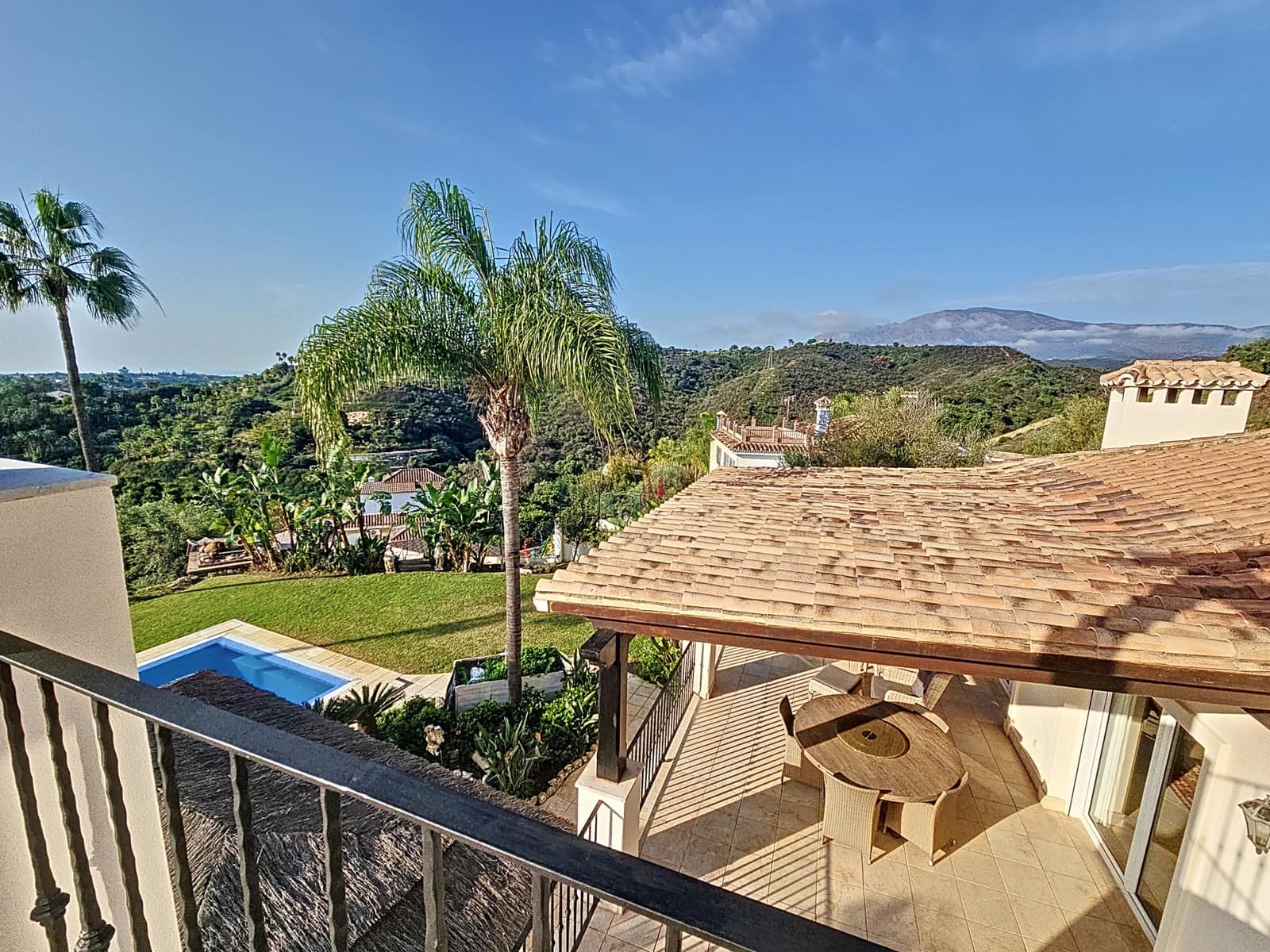 4 sovrum Villa till salu i Estepona med pool garage - 2 450 000 € (Ref: 8747874)