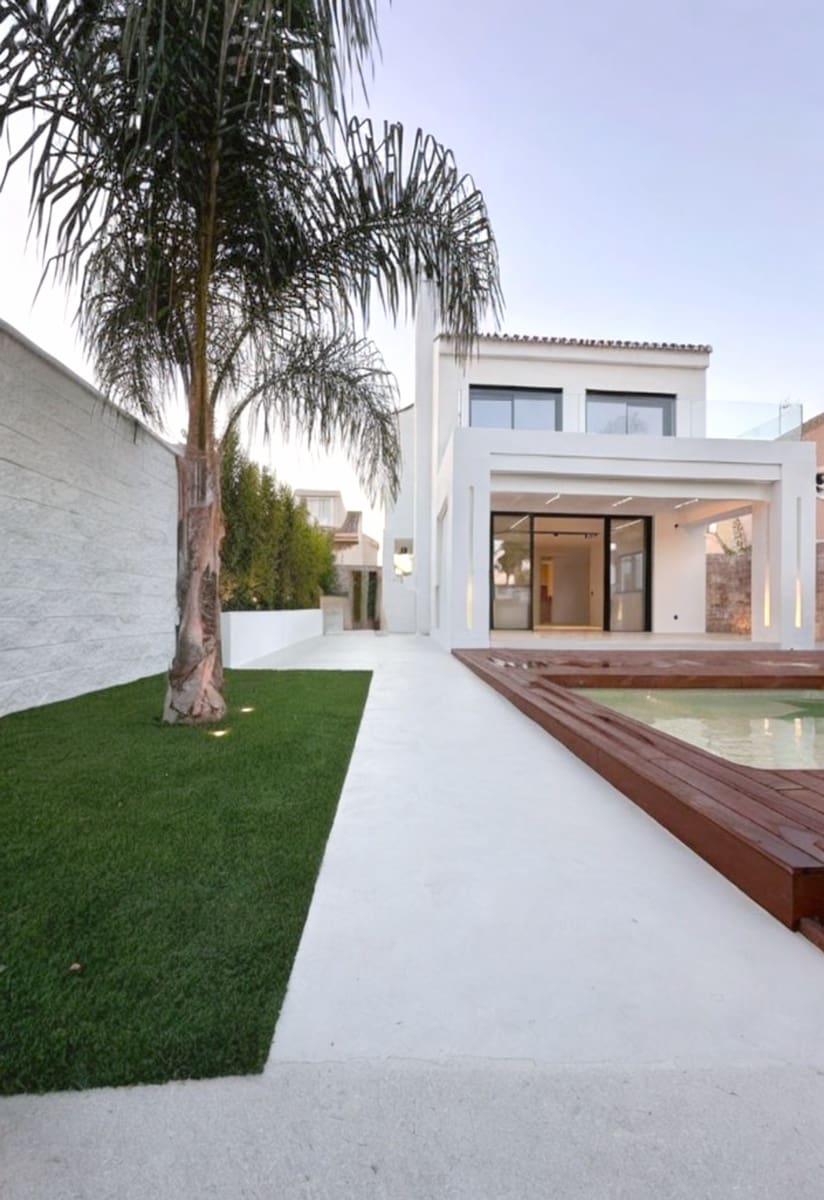 4 soveværelse Villa til salg i Costalita med swimmingpool garage - € 1.495.000 (Ref: 8766671)