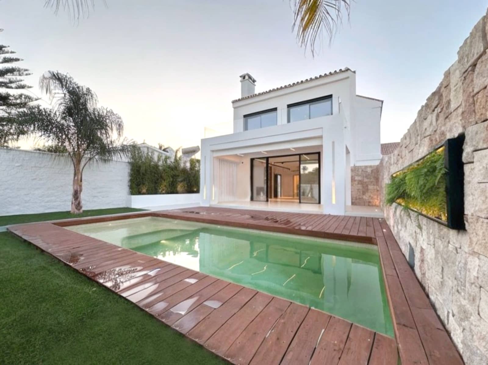 4 soveværelse Villa til salg i Costalita med swimmingpool garage - € 1.495.000 (Ref: 8766671)