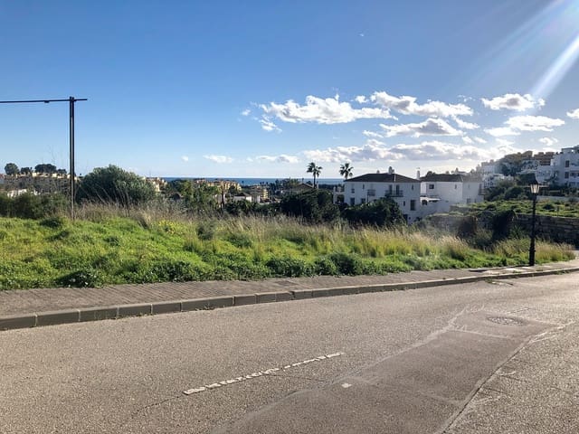 Building Plot for sale in Estepona - € 350,000 (Ref: 8770259)