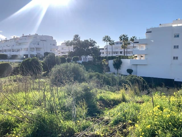 Tontti myytävänä paikassa Estepona - 380 000 € (Ref: 8770260)