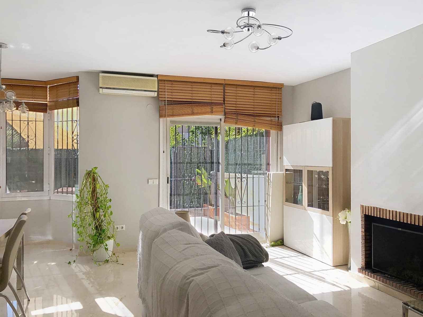 3 bedroom Townhouse for sale in New Golden Mile with pool garage - € 540,000 (Ref: 8815532)