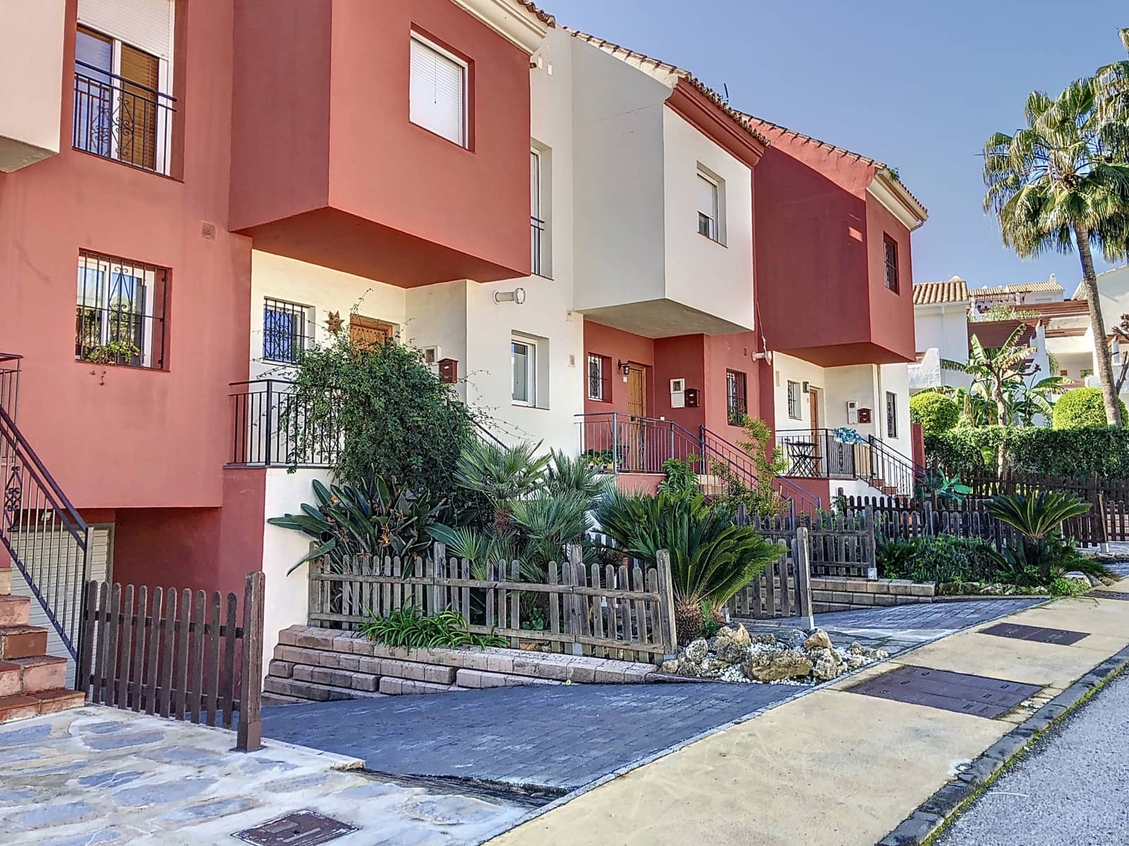 3 bedroom Townhouse for sale in New Golden Mile with pool garage - € 540,000 (Ref: 8815532)