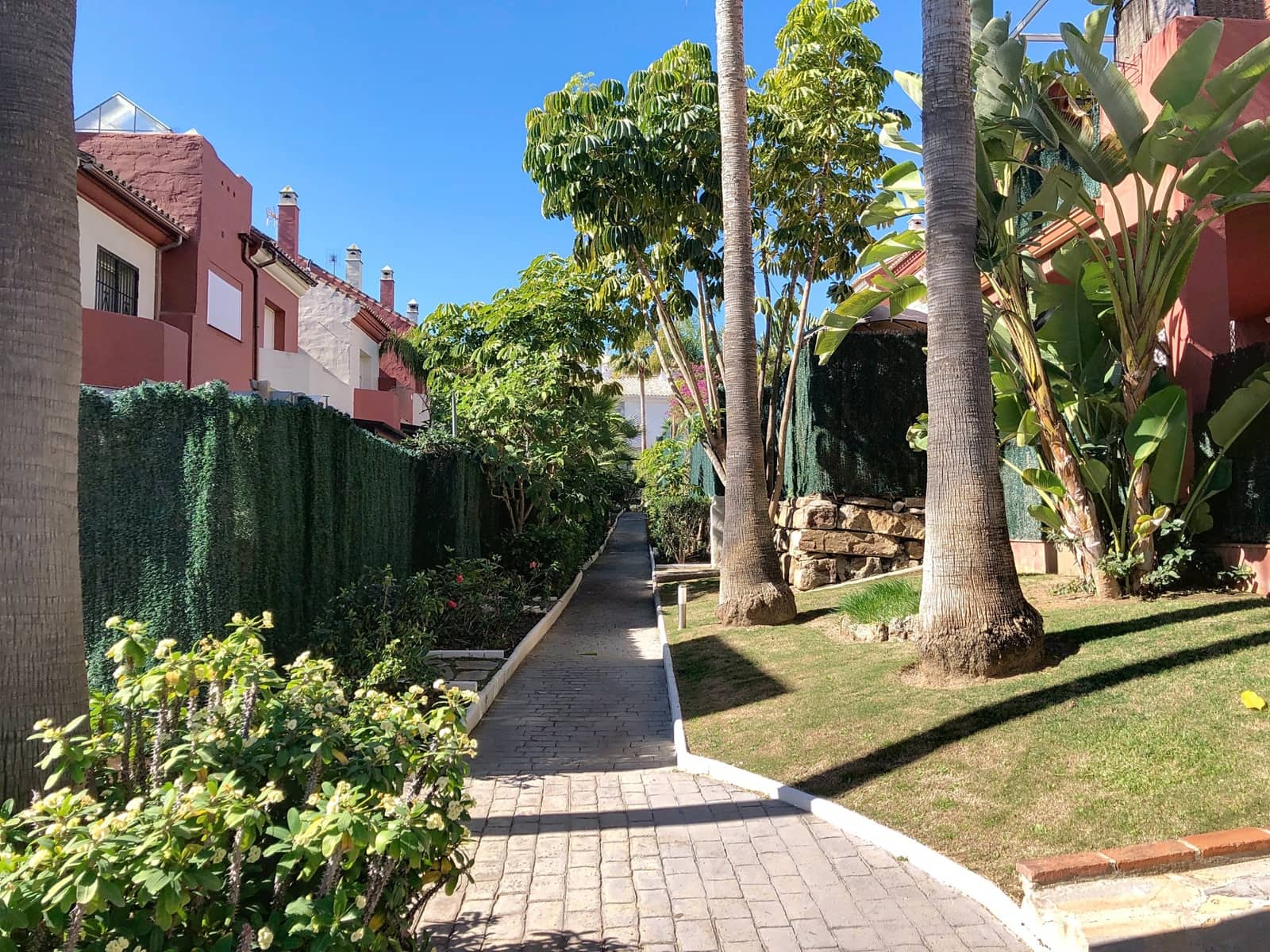 3 bedroom Townhouse for sale in New Golden Mile with pool garage - € 540,000 (Ref: 8815532)