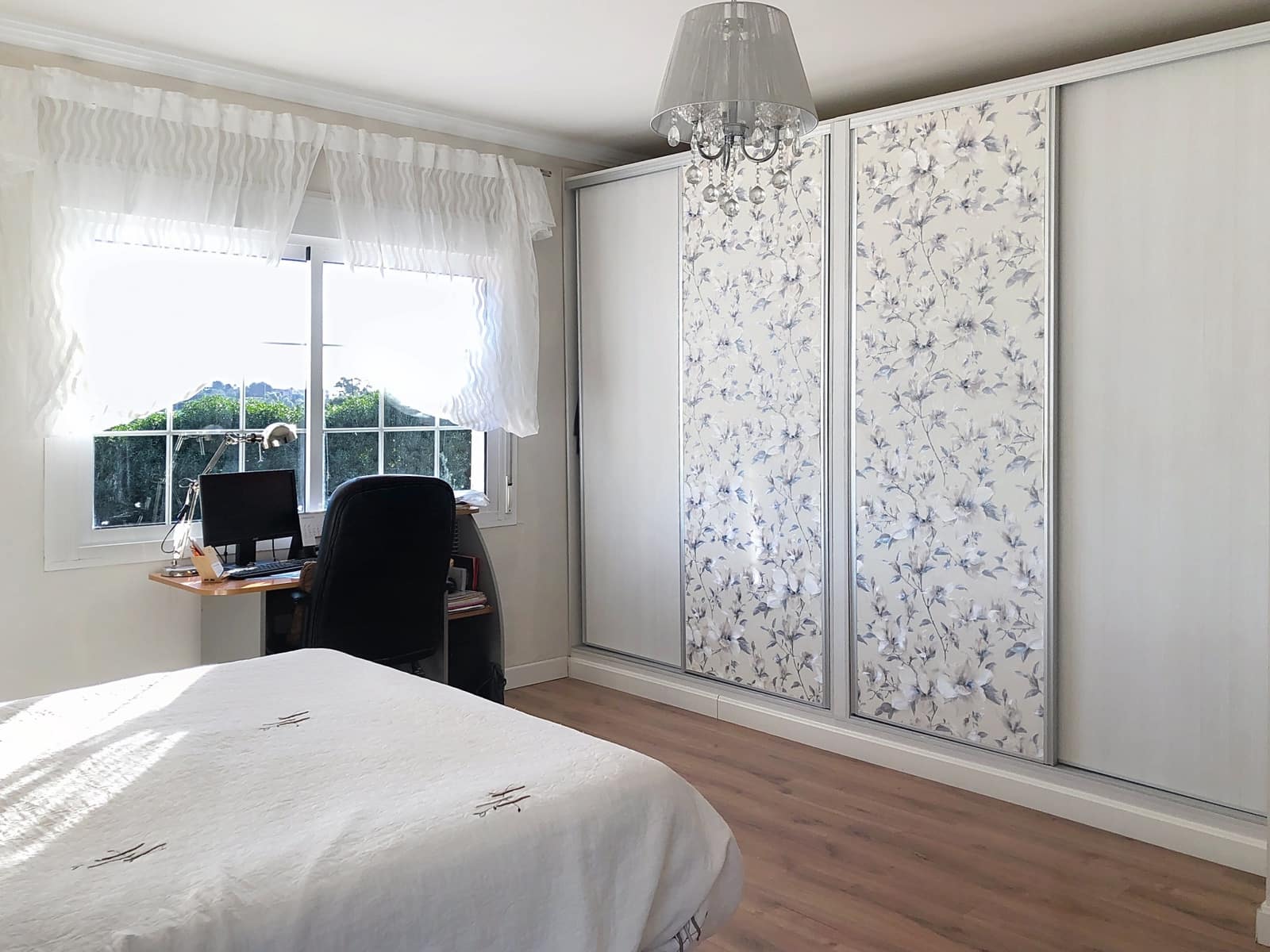 6 makuuhuone Huvila myytävänä paikassa Estepona mukana uima-altaan 
autotalli - 1 270 000 € (Ref: 8815533)