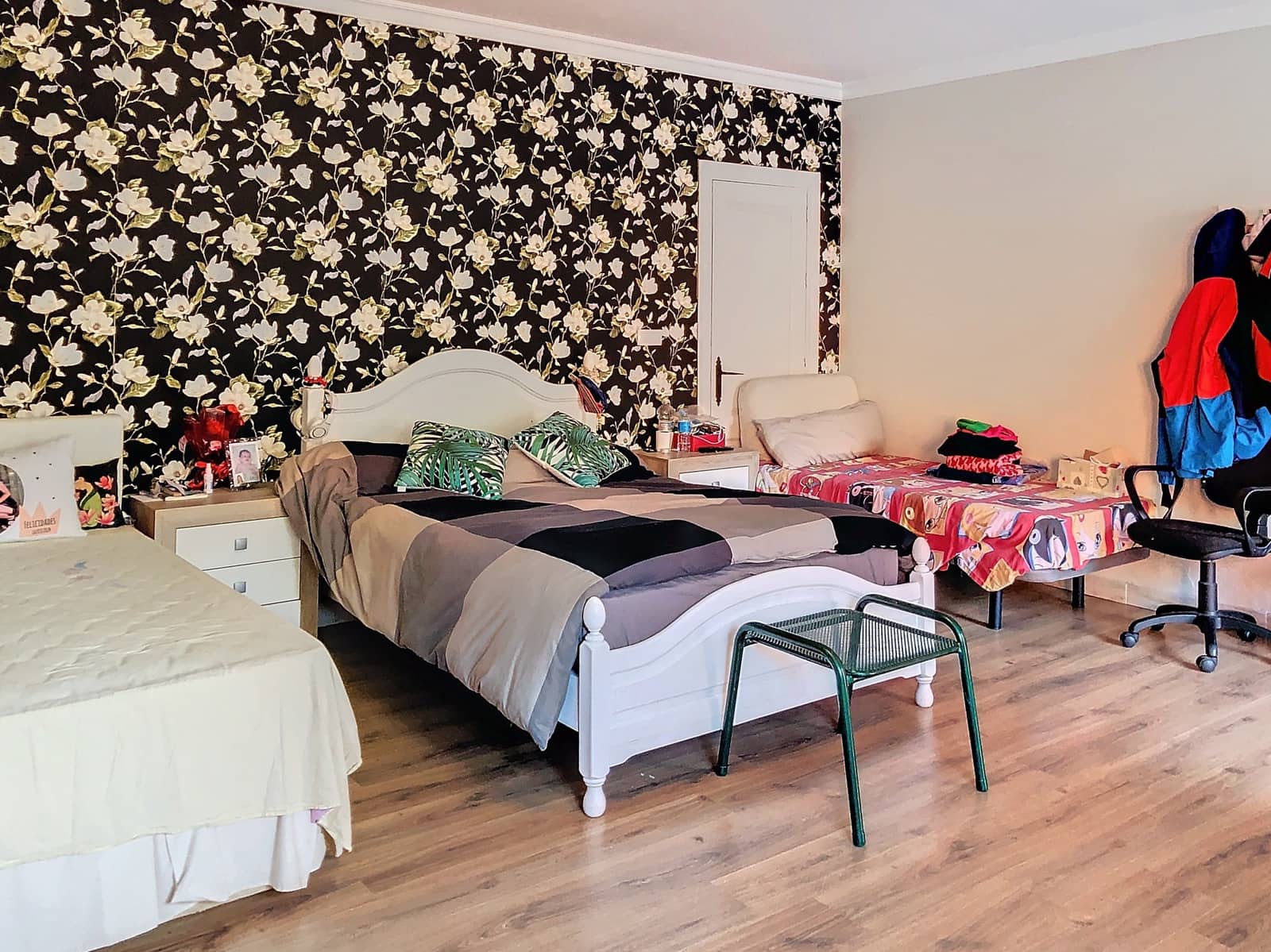 6 makuuhuone Huvila myytävänä paikassa Estepona mukana uima-altaan 
autotalli - 1 270 000 € (Ref: 8815533)