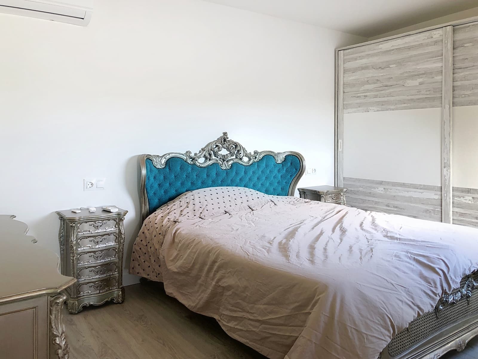 6 makuuhuone Huvila myytävänä paikassa Estepona mukana uima-altaan 
autotalli - 1 270 000 € (Ref: 8815533)