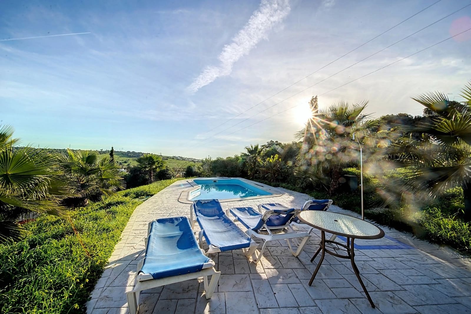 6 makuuhuone Huvila myytävänä paikassa Estepona mukana uima-altaan 
autotalli - 1 270 000 € (Ref: 8815533)