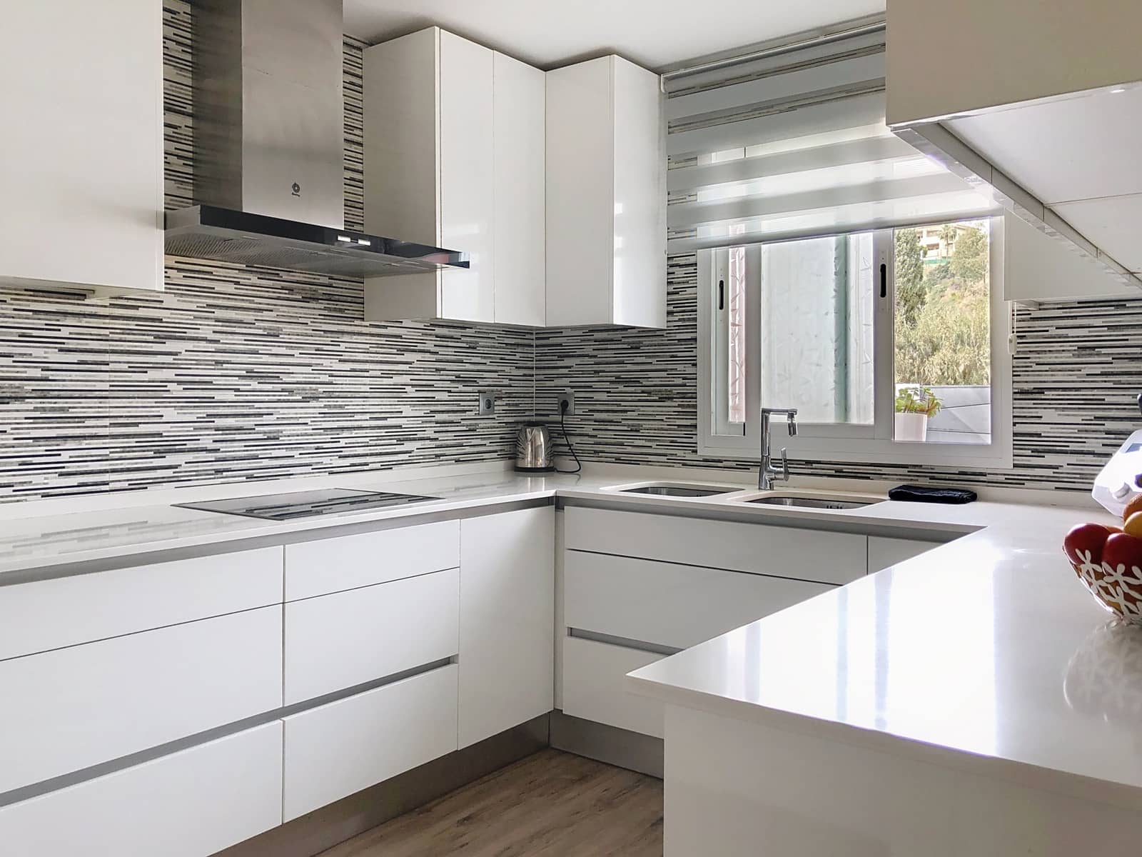 3 bedroom Townhouse for sale in New Golden Mile with pool garage - € 639,000 (Ref: 8840814)