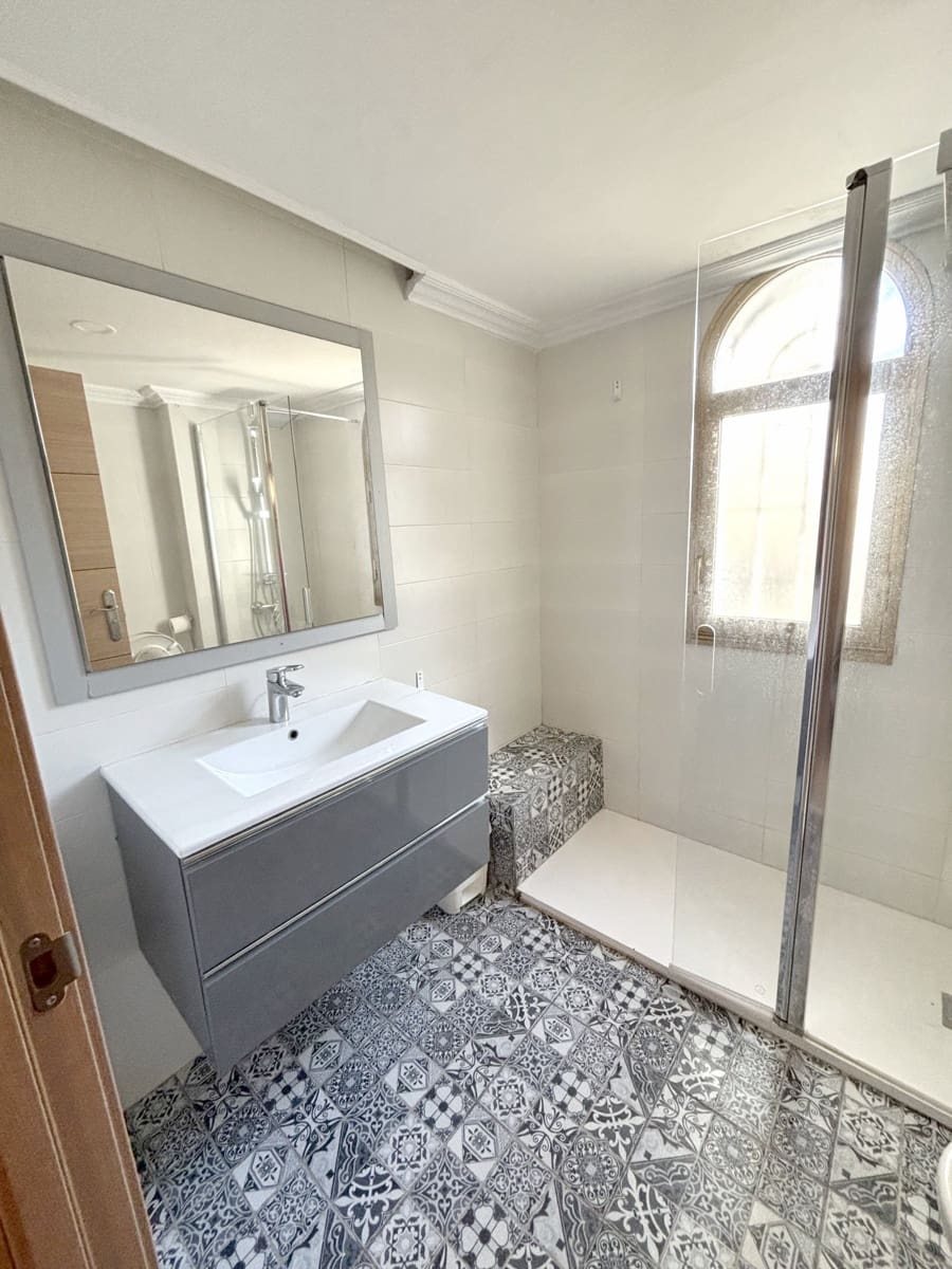 3 soverom Hus til salgs i Estepona med svømmebasseng garasje - € 460 000 (Ref: 8840815)