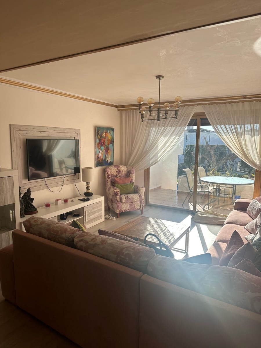 3 soverom Hus til salgs i Estepona med svømmebasseng garasje - € 460 000 (Ref: 8840815)