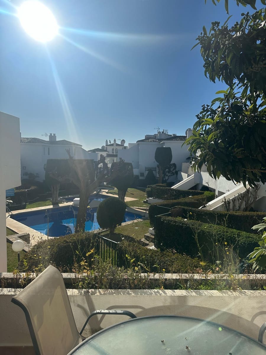 3 soverom Hus til salgs i Estepona med svømmebasseng garasje - € 460 000 (Ref: 8840815)