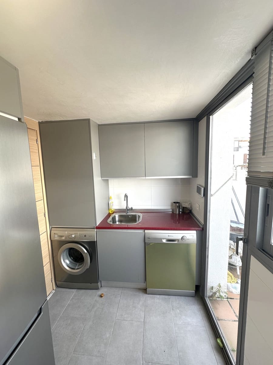 3 soverom Hus til salgs i Estepona med svømmebasseng garasje - € 460 000 (Ref: 8840815)