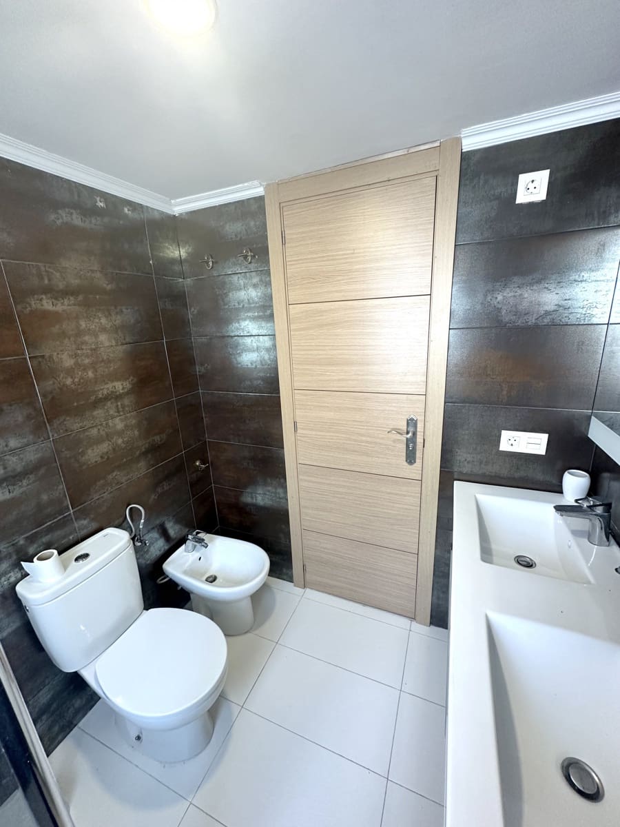 3 soverom Hus til salgs i Estepona med svømmebasseng garasje - € 460 000 (Ref: 8840815)