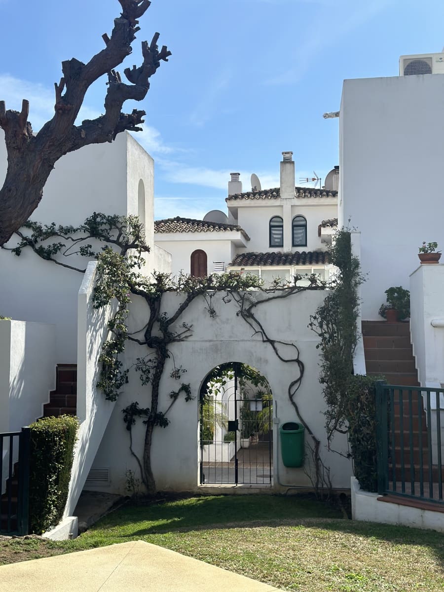 3 soverom Hus til salgs i Estepona med svømmebasseng garasje - € 460 000 (Ref: 8840815)