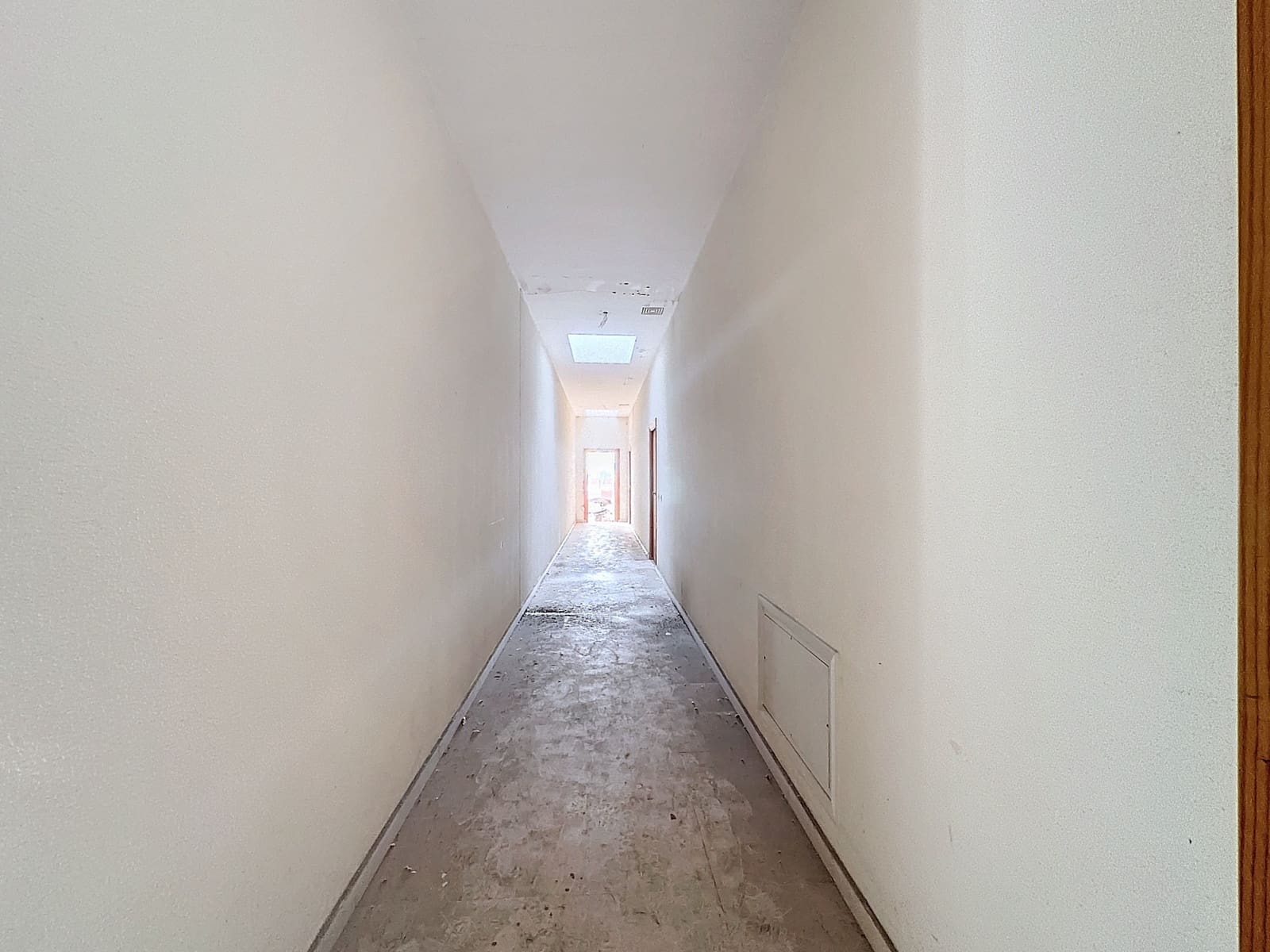 Commercieel te koop in Cancelada met garage - € 600.000 (Ref: 8862567)