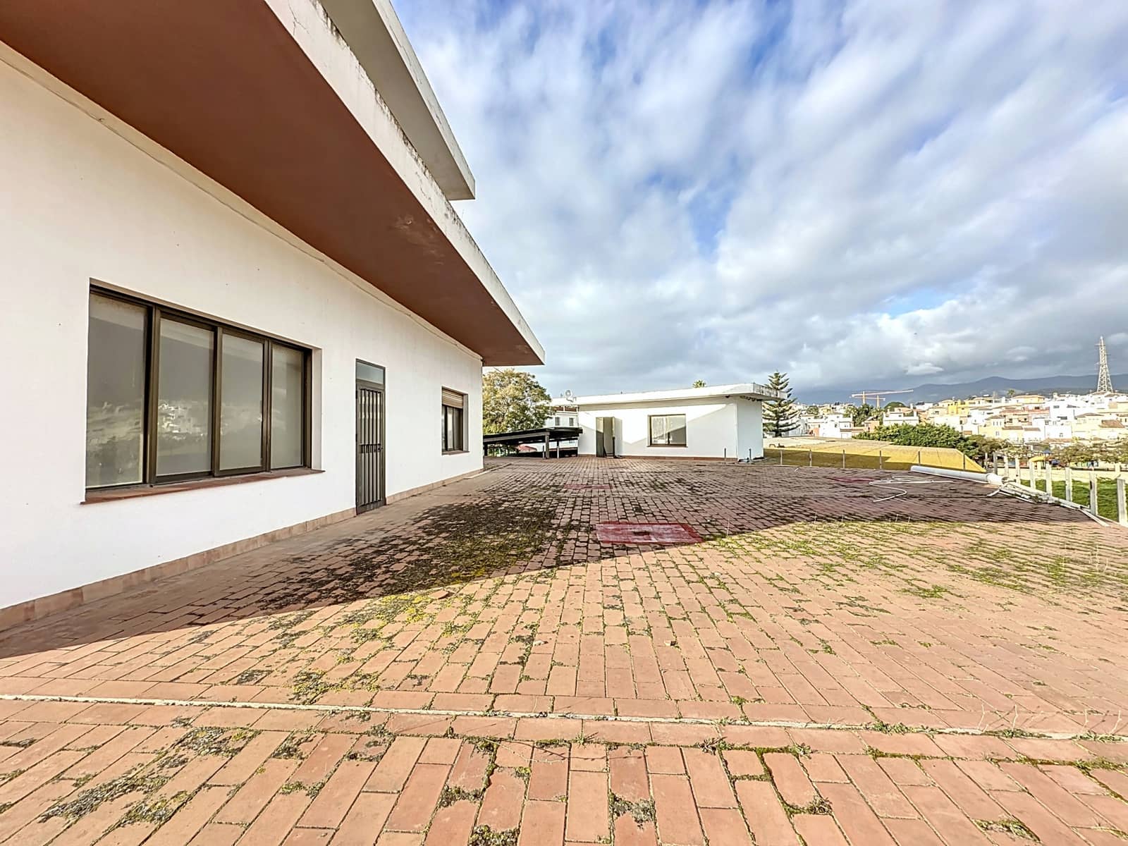 Commercieel te koop in Cancelada met garage - € 600.000 (Ref: 8862567)